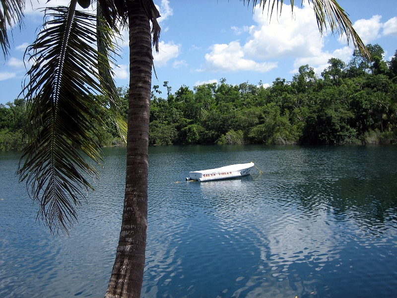 73Cenote Azul